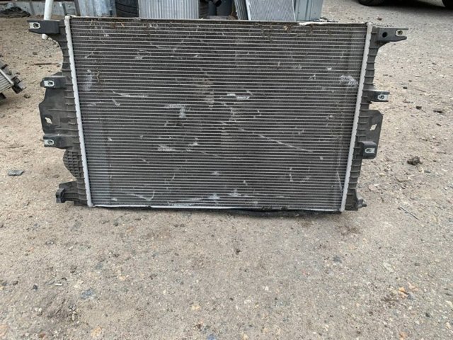 Радиатор DG938005DC Ford