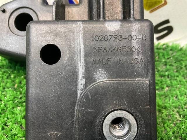  Tesla 102079300B