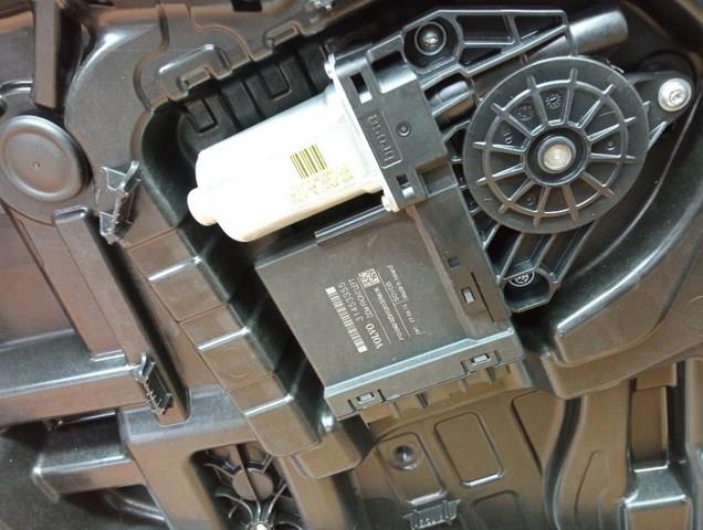 Купить 31676497 Volvo 