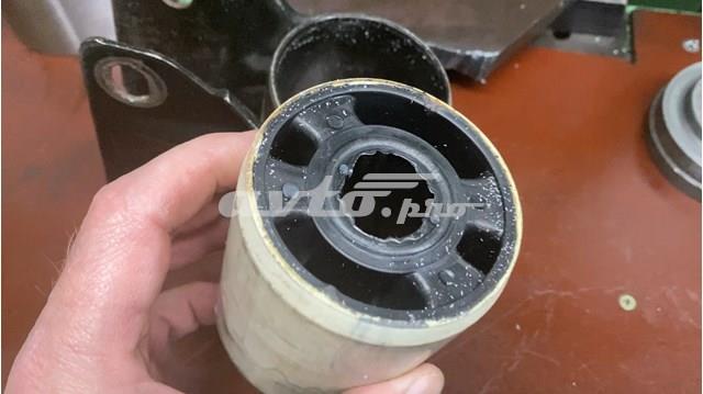 Сайлентблок нижнего переднего рычага на Ford Fusion  CD