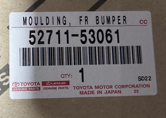 Молдинг решетки радиатора 5271153061 Toyota