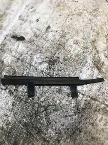 Guía de vidrio para el marco de la puerta delantera izquierda 46748982 FIAT