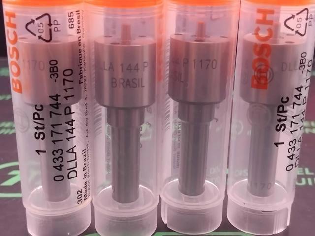 0433171744 Bosch Распылитель форсунки