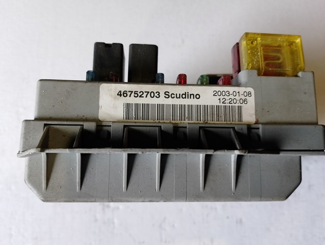 46752703 Fiat/Alfa/Lancia Монтажный блок предохранителей