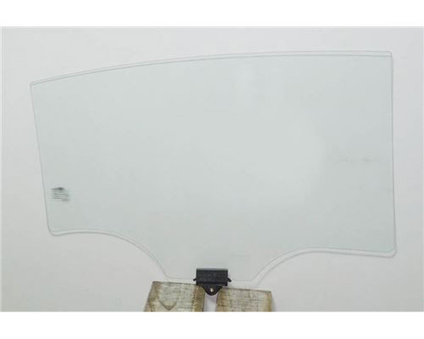 GS3252D303 XYG Стекло двери задней левой