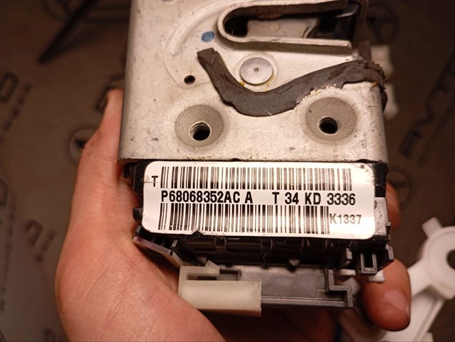  68068353AC Chrysler