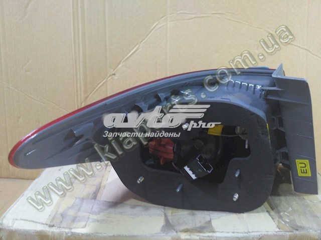 Фонарь задний правый внешний 924022H010 Hyundai/Kia