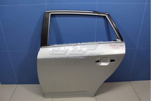 Puerta trasera izquierda 6700405041 TOYOTA