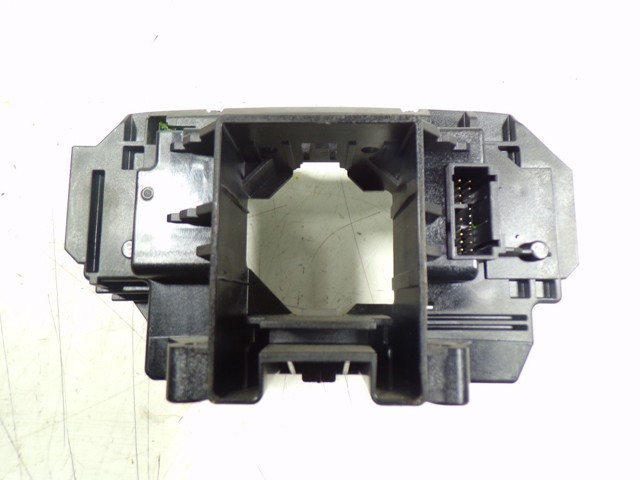 Переключатель подрулевой, центральная часть Land Rover LR042311