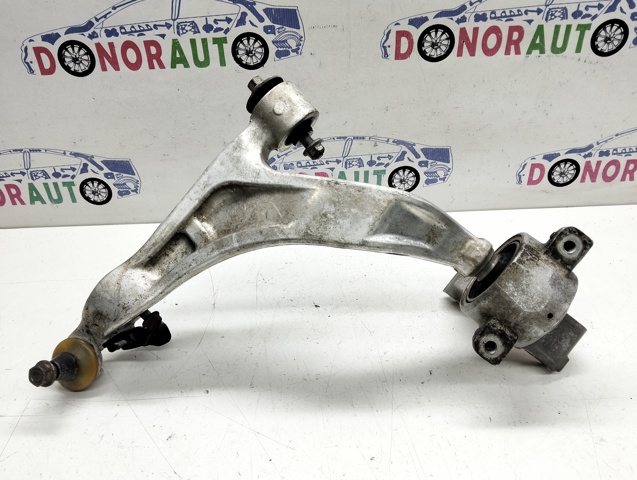 Правый рычаг передней нижней подвески Nissan/Infiniti 545001DR0A цена, от 56.43 USD
