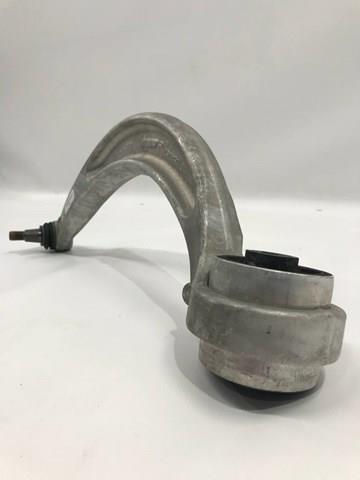 Купить 8W0407696A VAG Нижний правый рычаг передней подвески