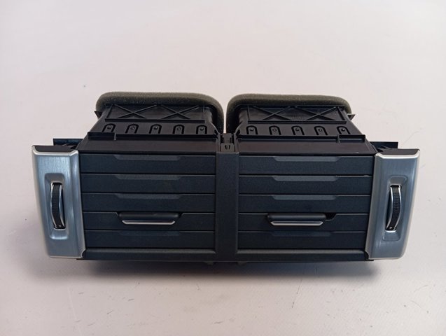 LR025174 Land Rover Решетка воздуховода