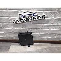 Коробка предохранителей Renault (RVI) 284B17715R цена, от 18.32 USD
