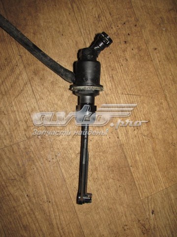 3061000Q0G Nissan/Infiniti Цилиндр сцепления, главный