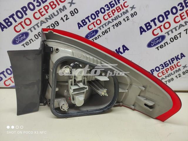 7S7113405A Ford lanterna traseira esquerda interna