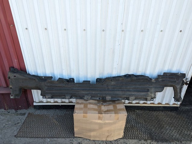 LR090565 Land Rover Защита днища левая