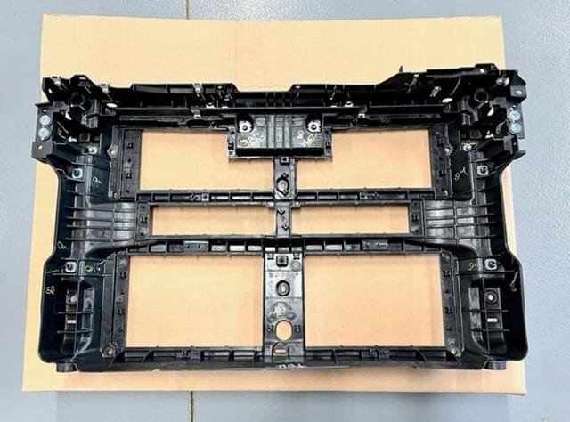 Купить BDTS53110A Mazda Рамка крепления радиатора