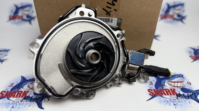 Купить LR129893 Land Rover Насос охлаждения
