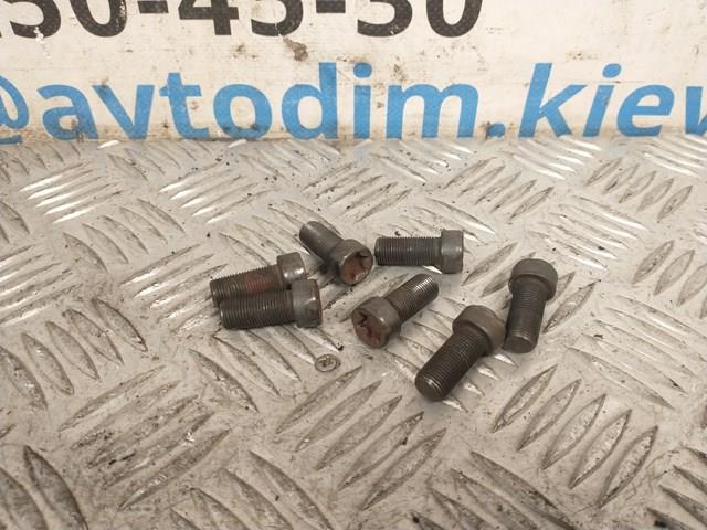 Perno De Volante 123158H301 NISSAN
