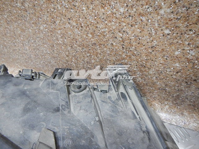 Купить 31383543 Volvo Фара основная правая