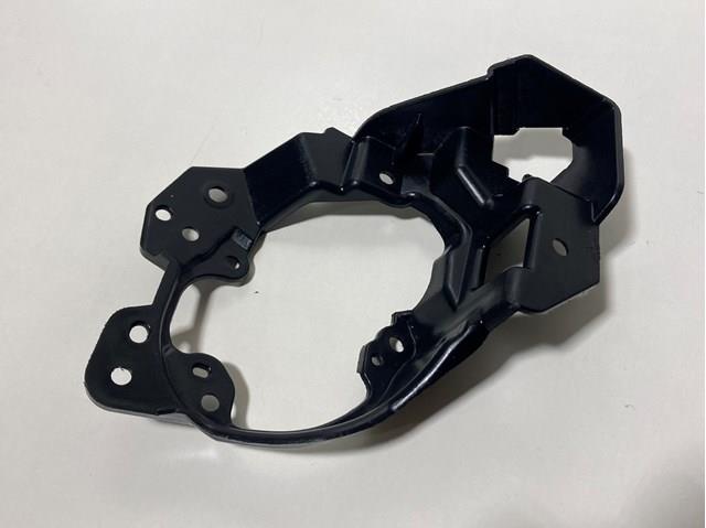 B63B51694 Mazda Крепление противотуманки, левой