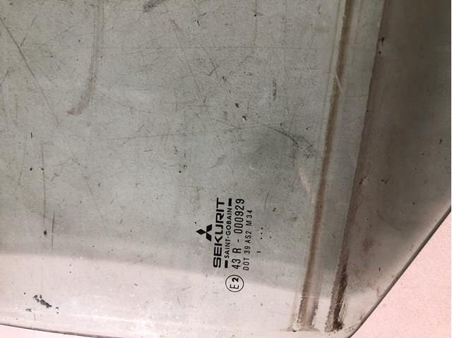 Купить MR720215 Mitsubishi Стекло задней двери, правой