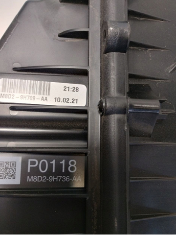  Корпус воздушного фильтра Land Rover LR139639