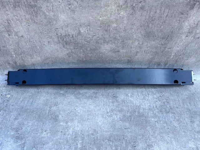 1015811S0B Tesla Швеллер заднего бампера