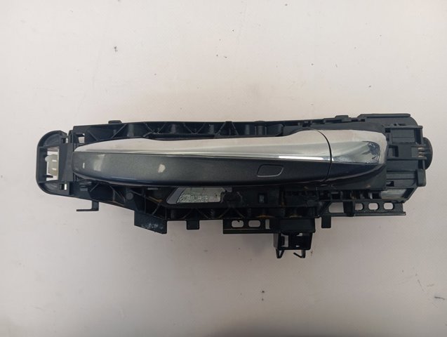 Держатель наружной ручки двери передней левой Mercedes A0997601902 цена, от 37.96 USD