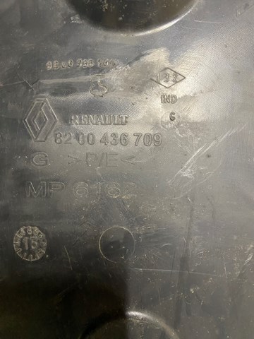 Підкрилок переднього крила, лівий задній 8200436709 RENAULT