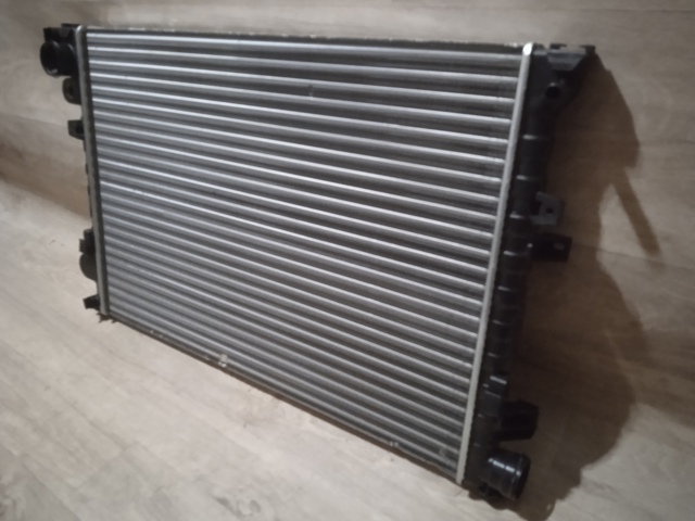 Радиатор 238008A2 Polcar