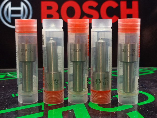 Распылитель дизельной форсунки Bosch DLLA135P250