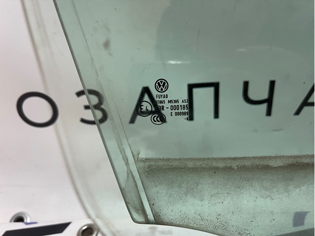Стекло передней правой двери XYG GS7442D302