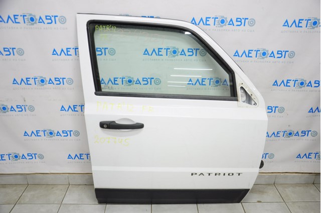 Дверь передняя правая 68079390AD Chrysler