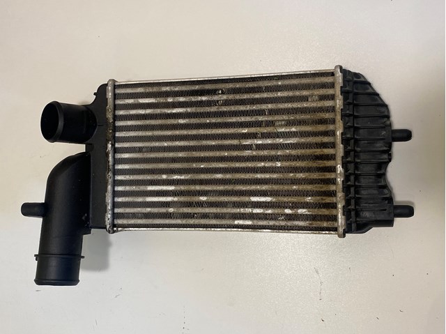 Radiador de intercooler 0384G8 PEUGEOT