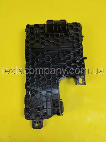 Купить 149784702D Tesla Блок комфорта
