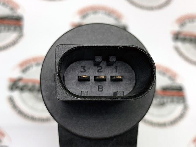 Купить LR088999 Land Rover Датчик уровня масла