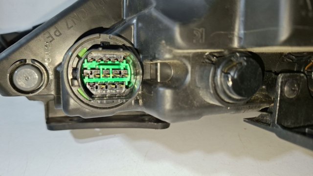 Фары Hyundai/Kia 92101AA700