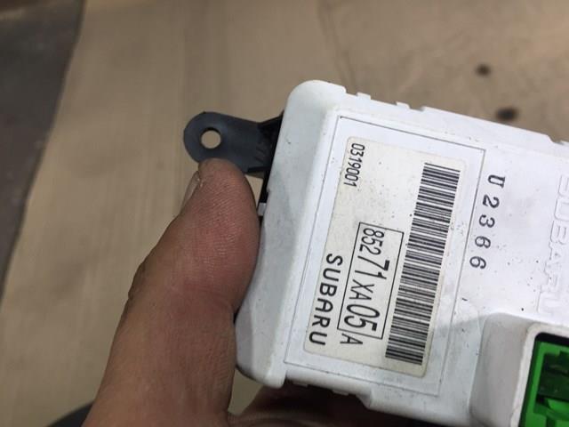  Subaru 85271XA05A