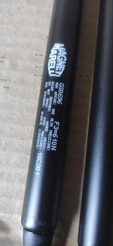 Амортизатор багажника GS0696 Magneti Marelli
