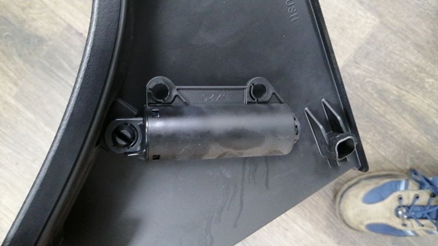 Amortiguador de tapa de guantera 5505447010 TOYOTA