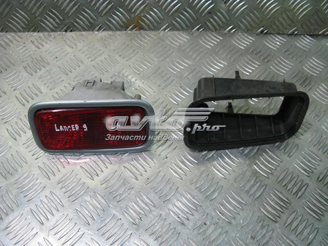 Piloto parachoques trasero derecho MN186328 MITSUBISHI