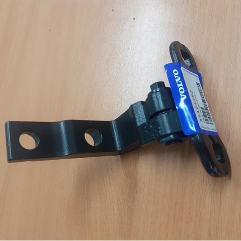 Петля двери передней правой 31424592 Volvo