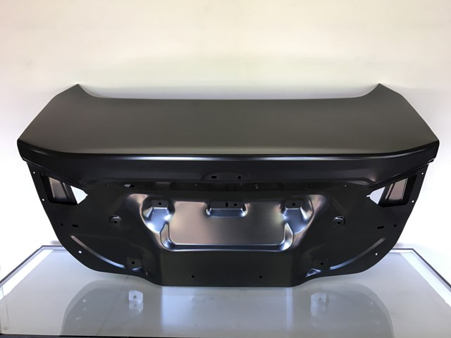 Крышка багажника на Ford Fusion  CD