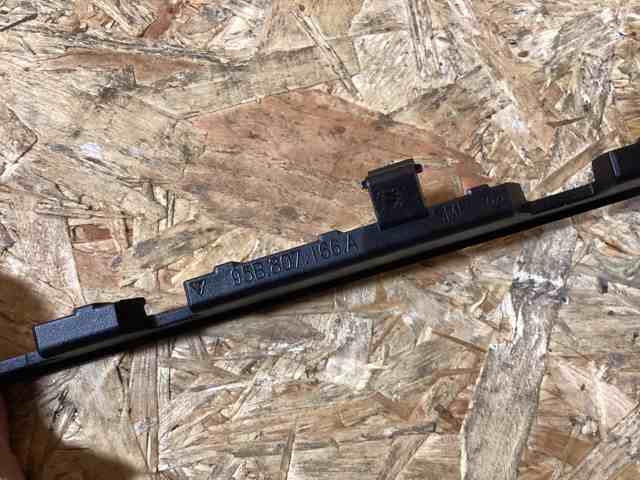  Porsche 95B807166A цена, от 36.42 USD