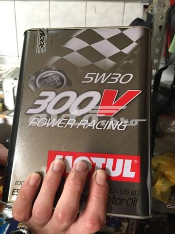Моторное масло 825502 Motul