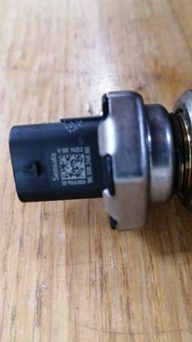 Sensor de presión de combustible 9813498780 PEUGEOT