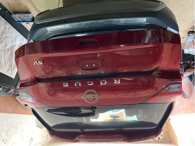 Купить 9001A6RC0A Nissan/Infiniti Дверь задняя багажная