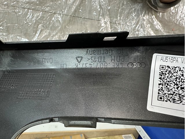 4KE807437KGRU VAG 