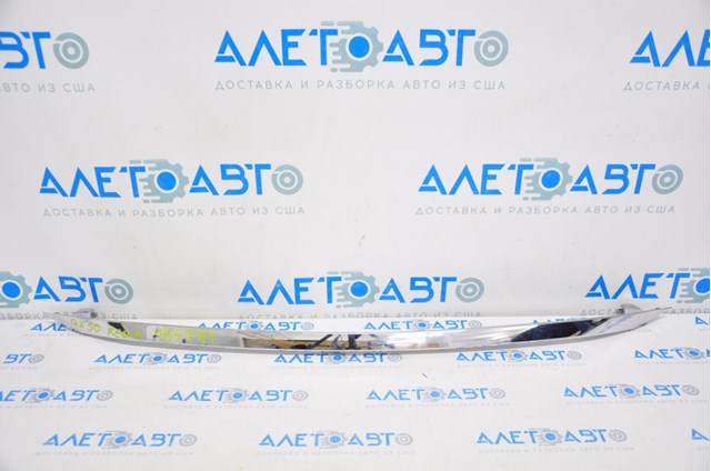 Moldura de tapa del maletero 908105NA0A NISSAN